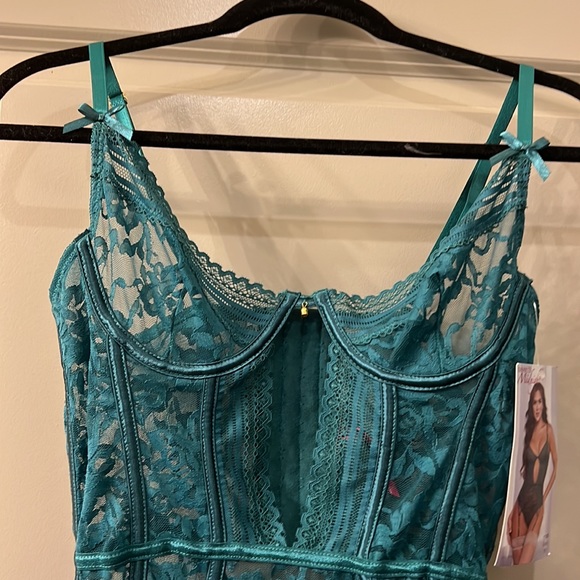 Seven Till Midnight new with tag - Picture 2 of 9